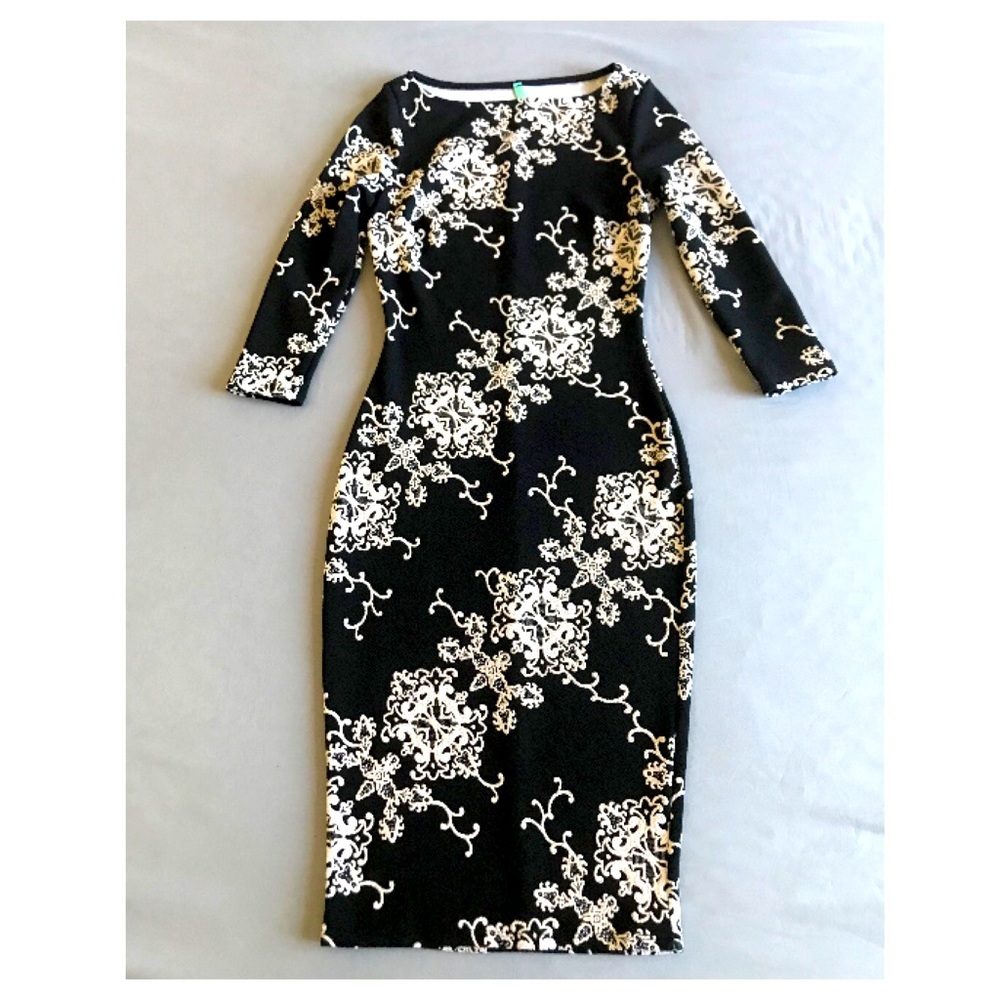 Black Floral Bodycon Dress with 3/4 Sleeves